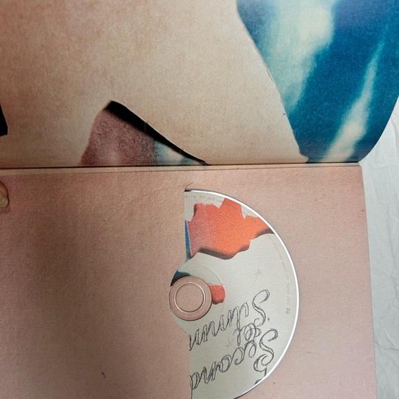 5SOS5 CD and booklet - Picture 4 of 4